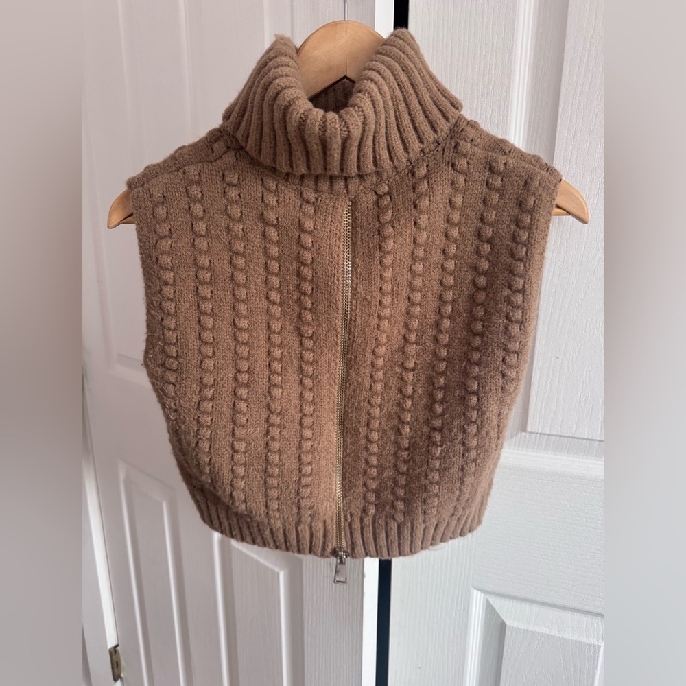 Zara cropped zip turtleneck Cable Knit Sweater Vest Size S